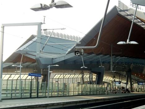 Amsterdam Bijlmer ArenA Station, railways platform