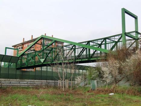 Parco Nord footbridge across A4