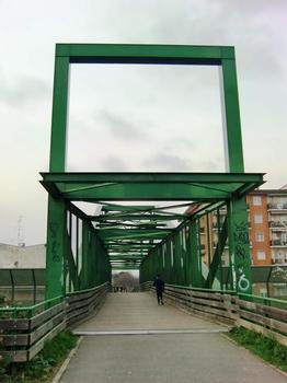 Parco Nord footbridge across A4