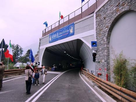 Albogasio Tunnel eastern portal