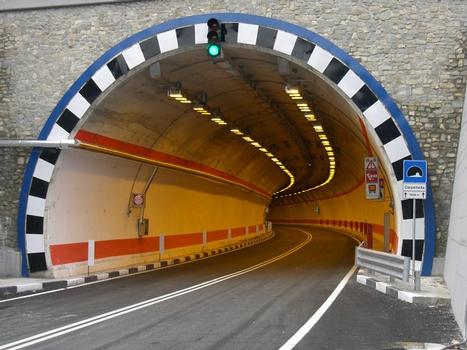 Carpeneda tunnel