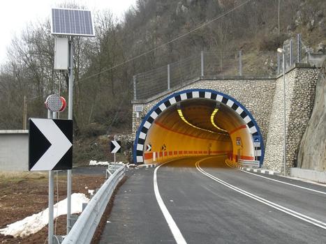 Prada tunnel