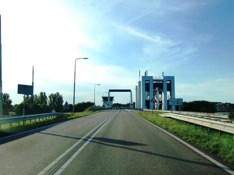 Spuisluis and Krabbergatsluis Bridge