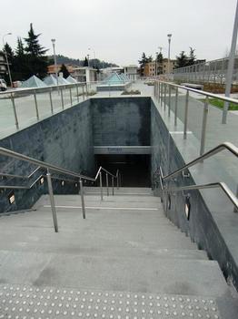 Europa Metro Station, access