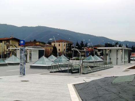 Prealpino Metro Station, accesses