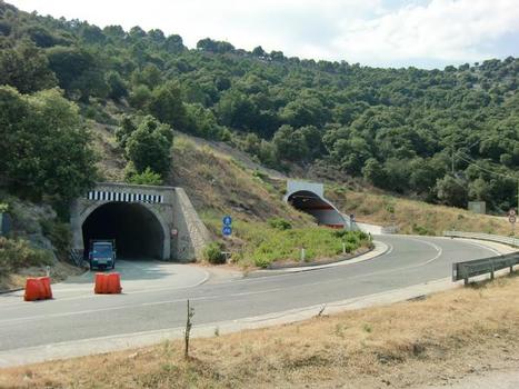 Cala Gonone-Tunnel