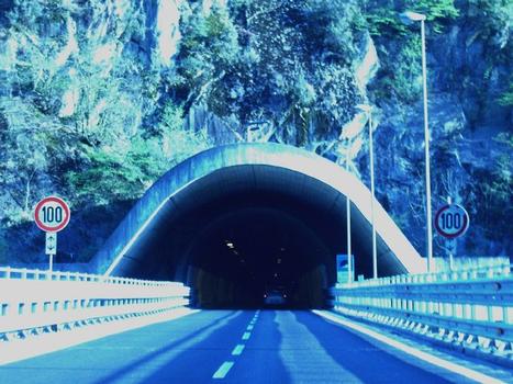 Tunnel de Dervio