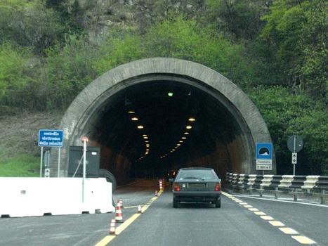 Fiumelatte-Tunnel
