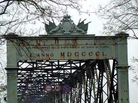 Ponte della Becca, detail