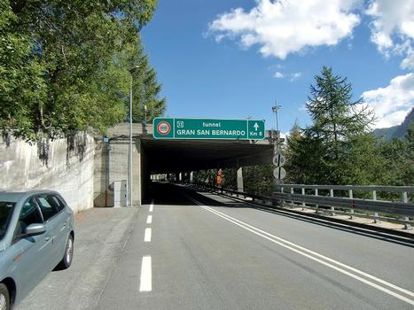 Artificial tunnel Gran San Bernardo sud, southern portal