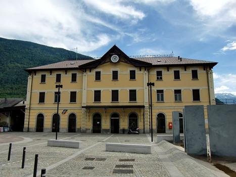 Tirano railway station