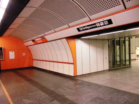 Station de métro Enkplatz