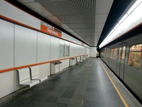 Stephansplatz Metro Station line U3, platform