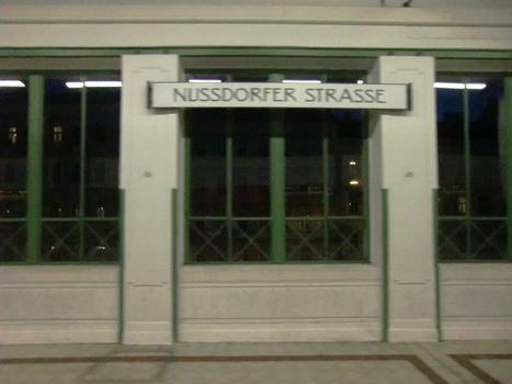 Nussdorfer Strasse Metro Station, platform