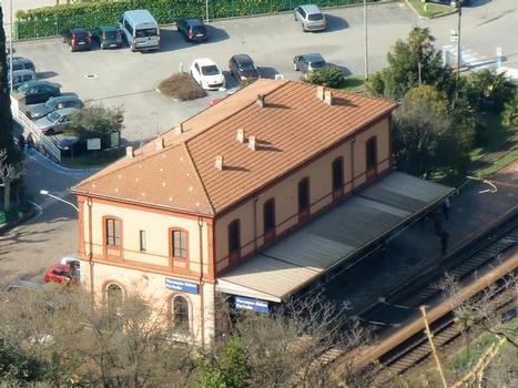 Bahnhof Varenna-Esino-Perledo