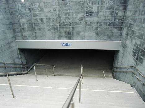 Volta Metro Station, access