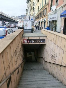 Darsena Metro Station, access