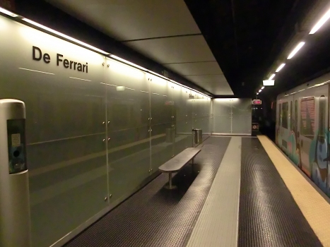 Metrobahnhof De Ferrari