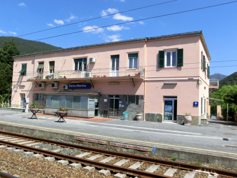 Bahnhof Deiva Marina