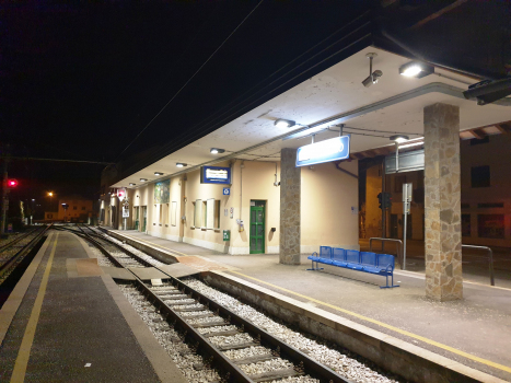 Bahnhof Dermulo