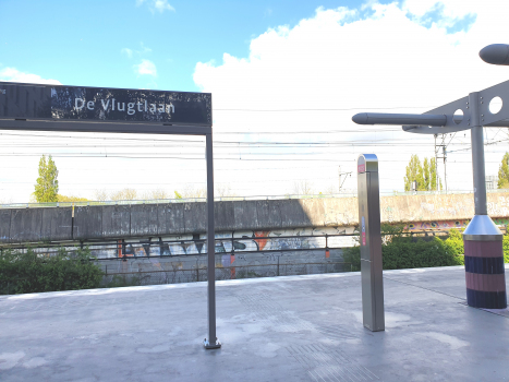 De Vlugtlaan Metro Station