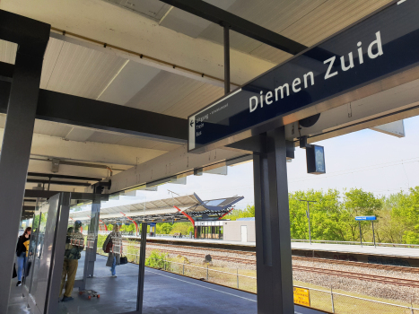 Bahnhof Diemen Zuid Metro
