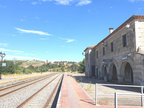 A Gudiña Station