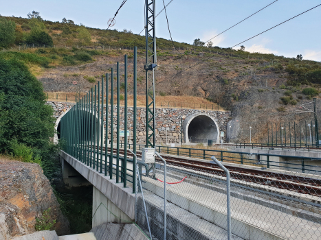 Tunnel ferroviaire à grande vitesse de Cerdedelo