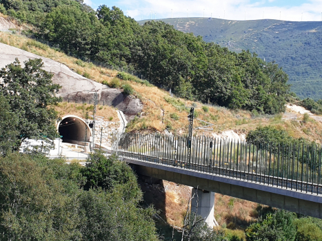 Hedroso Tunnel