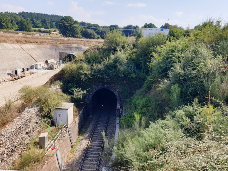 New Oural (on the left) and Oural Tunnels northern portals