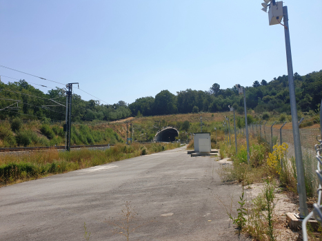 Os Casares Tunnel