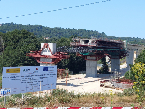 Rio Mesón de Calvos-Talbrücke