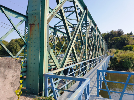 Eisenbahnbrücke über den Rio Mandeo