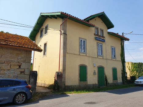 Baamonde Station