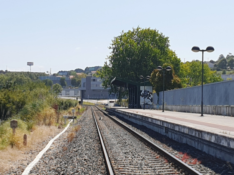 Elviña-Universidade Station