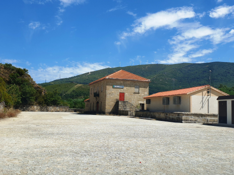 Gare de Lubián