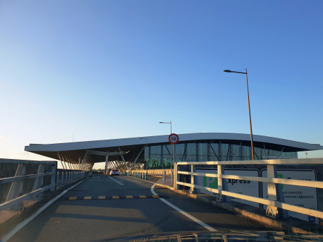 Santiago–Rosalía de Castro Airport