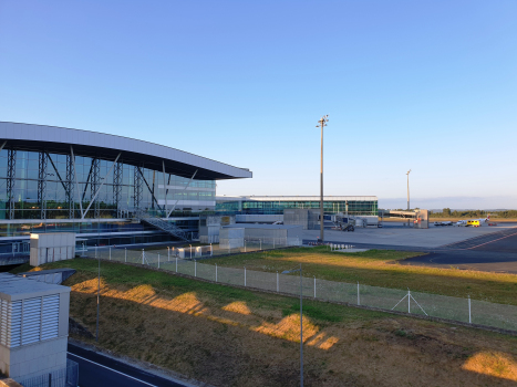 Santiago–Rosalía de Castro Airport