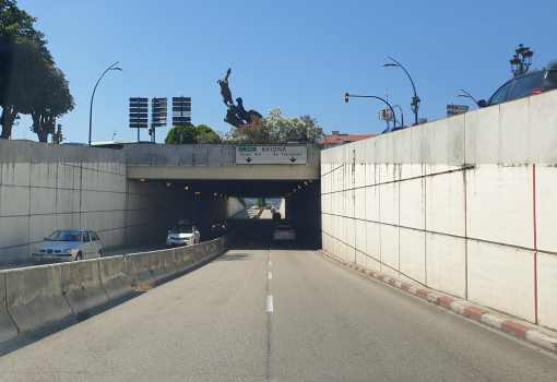 Praza de España-Tunnel