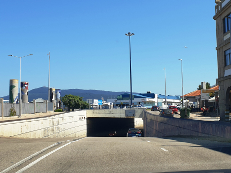 Puerto Berbes-Tunnel