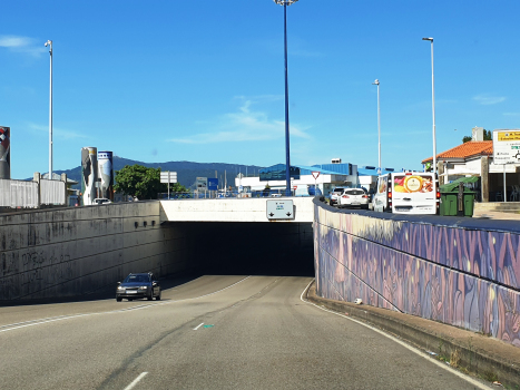 Puerto Berbes-Tunnel