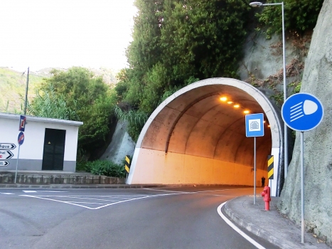 Tunnel der Umfahrungsstraße Ribeira Brava