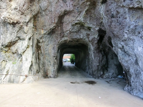 Esperança Tunnel southern portal