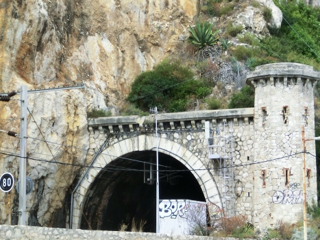 Tunnel du Cap Roux