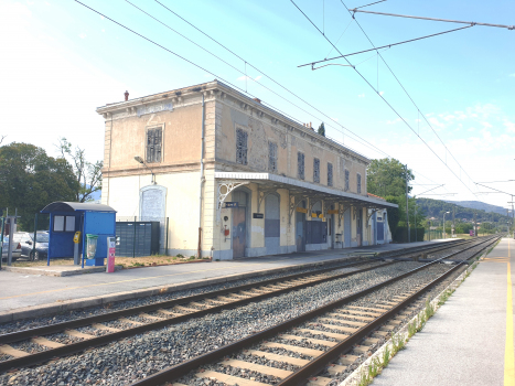 Cuers - Pierrefeu Station