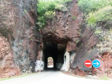 Cascade d'Amen Tunnel southern portal