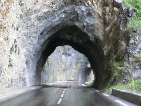Tunnel de Guillaumes 1