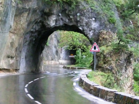 Tunnel de Guillaumes 2