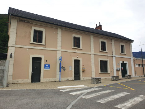 Epierre-Saint Leger Station