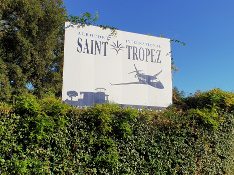 Golfe de Saint-Tropez-La Môle Airport
